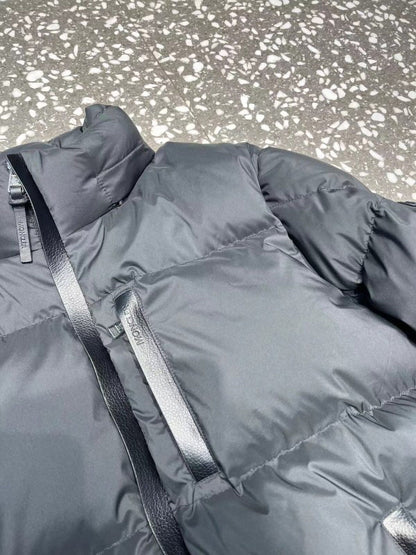 Moncler Besber Short Down Jacket